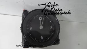Gebrauchte Uhr Volkswagen Arteon Preis € 30,00 Margenregelung angeboten von Gebr.Klein Gunnewiek Ho.BV