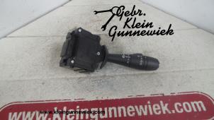 Usados Interruptor de limpiaparabrisas Renault Trafic Precio de solicitud ofrecido por Gebr.Klein Gunnewiek Ho.BV