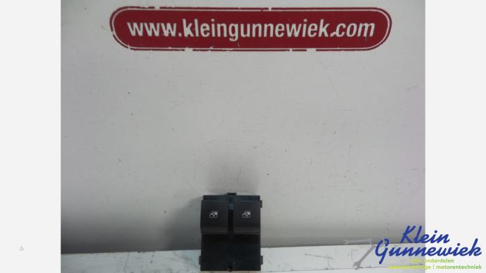 Usados Interruptor combinado de ventanillas Opel Adam Precio € 15,00 Norma de margen ofrecido por Klein Gunnewiek Autodemontage & Motorentechniek