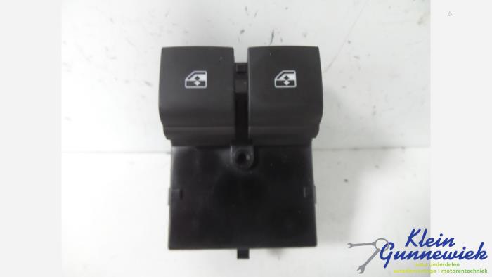 Usados Interruptor combinado de ventanillas Opel Karl Precio € 20,00 Norma de margen ofrecido por Klein Gunnewiek Autodemontage & Motorentechniek