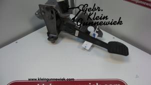 Usados Pedal de freno Renault Captur Precio de solicitud ofrecido por Gebr.Klein Gunnewiek Ho.BV