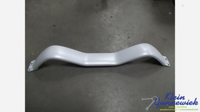 Begagnade Störtbåge Opel Tigra Pris € 25,00 Marginaltabell erbjuds av Klein Gunnewiek Autodemontage & Motorentechniek