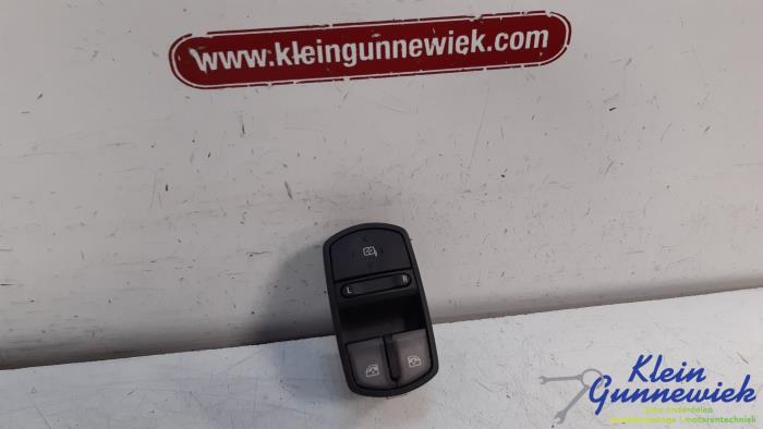 Usados Interruptor combinado de ventanillas Opel Corsa Precio € 18,00 Norma de margen ofrecido por Klein Gunnewiek Autodemontage & Motorentechniek