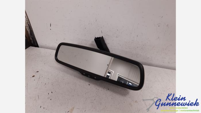 Używane Lusterko wewnetrzne Hyundai I20 Cena € 21,00 Procedura marży oferowane przez Klein Gunnewiek Autodemontage & Motorentechniek