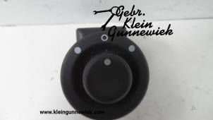Used Mirror switch Renault Clio Price € 15,00 Margin scheme offered by Gebr.Klein Gunnewiek Ho.BV