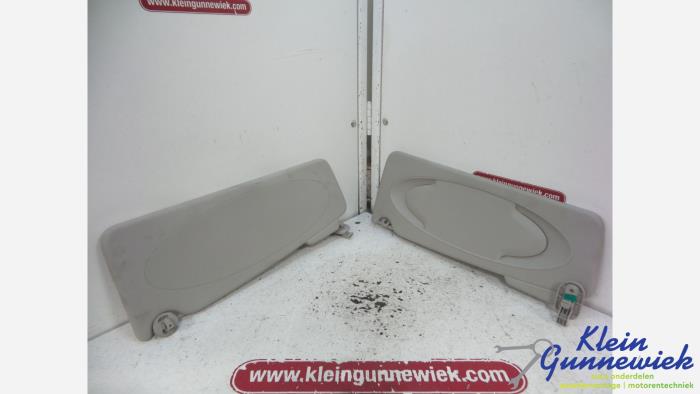 Begagnade Solskyddsset Mercedes Citan Pris € 30,00 Marginaltabell erbjuds av Klein Gunnewiek Autodemontage & Motorentechniek