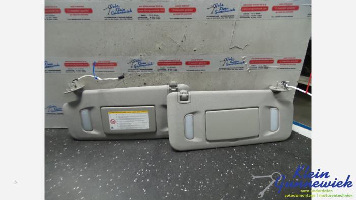 Gebrauchte Sonnenblenden-Set Opel Zafira Preis € 40,00 Margenregelung angeboten von Klein Gunnewiek Autodemontage & Motorentechniek