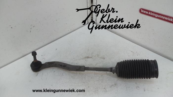 Tie rod, left from a Renault Clio 2013
