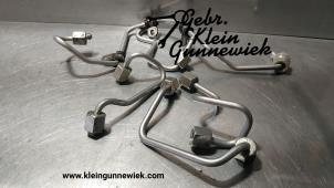 Usados Tubo de combustible Volkswagen Passat Precio de solicitud ofrecido por Gebr.Klein Gunnewiek Ho.BV