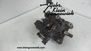 Used Mechanical fuel pump Renault Megane Price € 150,00 Margin scheme offered by Gebr.Klein Gunnewiek Ho.BV