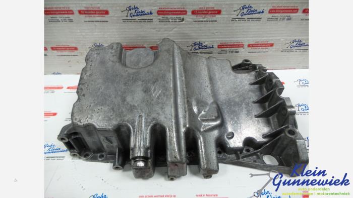 Usagé Couvercle carter Seat Exeo Prix € 45,00 Règlement à la marge proposé par Klein Gunnewiek Autodemontage & Motorentechniek