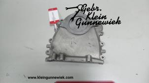 Usados Tapa de distribución Audi Q7 Precio € 25,00 Norma de margen ofrecido por Gebr.Klein Gunnewiek Ho.BV