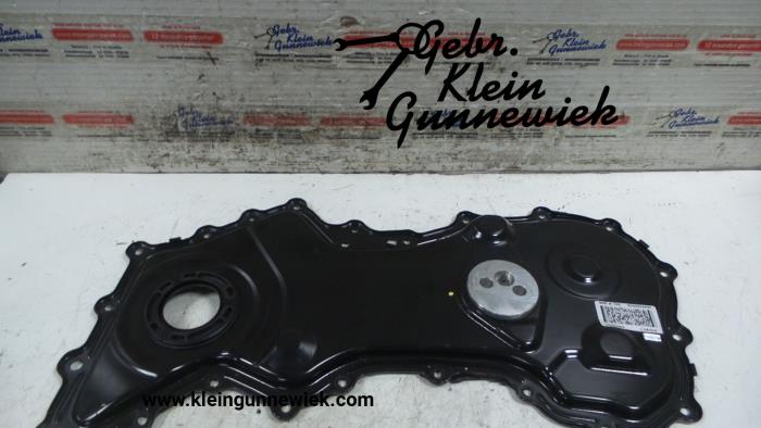Timing cover from a Opel Vivaro 2009
