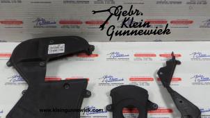 Gebrauchte Kettenkasten Deckel Ford Fiesta Preis auf Anfrage angeboten von Gebr.Klein Gunnewiek Ho.BV