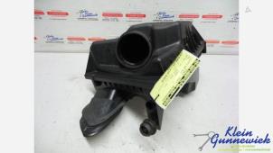 Usados Cuerpo de filtro de aire Opel Zafira Precio € 35,00 Norma de margen ofrecido por Klein Gunnewiek Autodemontage & Motorentechniek