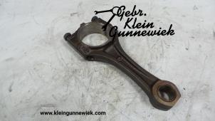 Used Connecting rod Opel Astra Price on request offered by Gebr.Klein Gunnewiek Ho.BV