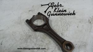 Used Connecting rod Opel Astra Price on request offered by Gebr.Klein Gunnewiek Ho.BV