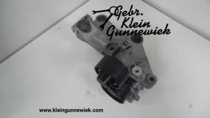 Used Alternator lower bracket Nissan X-Trail Price on request offered by Gebr.Klein Gunnewiek Ho.BV