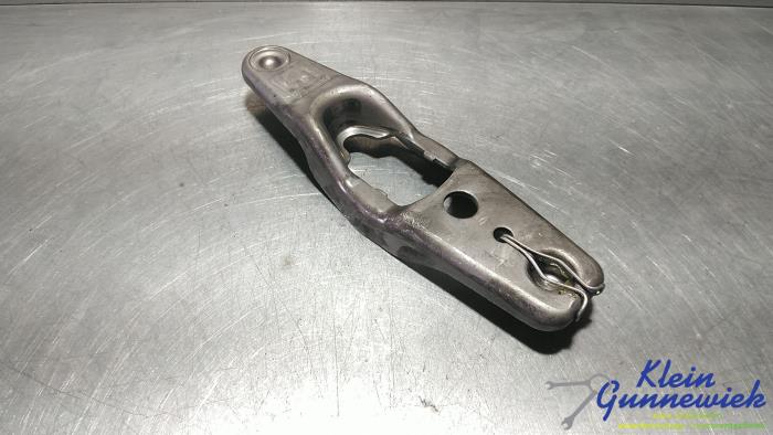 Usagé Fourche Skoda Octavia Prix € 20,00 Règlement à la marge proposé par Klein Gunnewiek Autodemontage & Motorentechniek