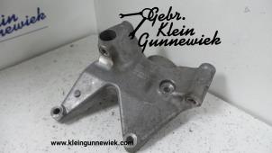 Gebrauchte Dynamostütze unten Volkswagen Touareg Preis auf Anfrage angeboten von Gebr.Klein Gunnewiek Ho.BV