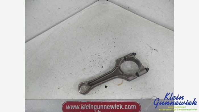 Używane Korbowód Audi S3 Cena € 55,00 Procedura marży oferowane przez Klein Gunnewiek Autodemontage & Motorentechniek