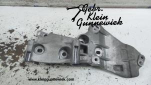 Usados Soporte a la dinamo inferior Renault Megane Precio de solicitud ofrecido por Gebr.Klein Gunnewiek Ho.BV