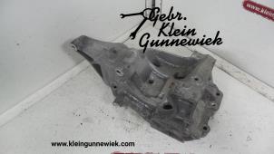 Used Alternator lower bracket BMW 5-Serie Price € 40,00 Margin scheme offered by Gebr.Klein Gunnewiek Ho.BV