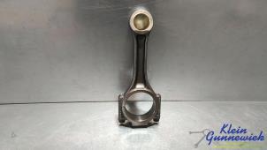 Begagnade Vevstake Audi A4 Pris € 50,00 Marginaltabell erbjuds av Klein Gunnewiek Autodemontage & Motorentechniek