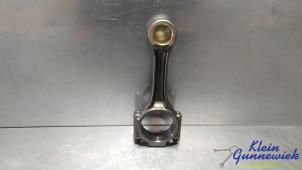 Begagnade Vevstake Audi A4 Pris € 50,00 Marginaltabell erbjuds av Klein Gunnewiek Autodemontage & Motorentechniek