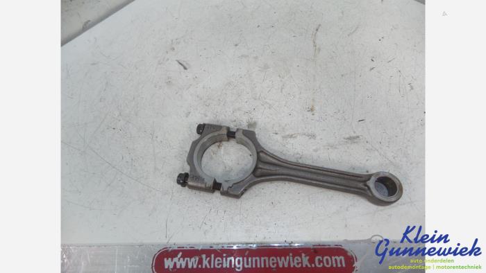 Używane Korbowód Skoda Fabia Cena € 29,00 Procedura marży oferowane przez Klein Gunnewiek Autodemontage & Motorentechniek