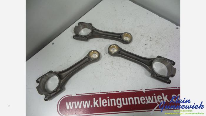 Begagnade Vevstake Audi A3 Pris € 55,00 Marginaltabell erbjuds av Klein Gunnewiek Autodemontage & Motorentechniek