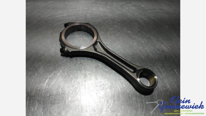 Usados Biela Audi A6 Precio € 50,00 Norma de margen ofrecido por Klein Gunnewiek Autodemontage & Motorentechniek