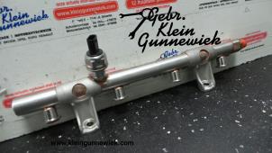 Używane Listwa wtryskowa Volkswagen Tiguan Cena na żądanie oferowane przez Gebr.Klein Gunnewiek Ho.BV