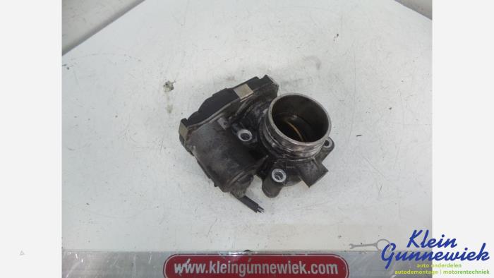 Usagé Boîtier accélérateur Opel Insignia Prix € 16,00 Règlement à la marge proposé par Klein Gunnewiek Autodemontage & Motorentechniek