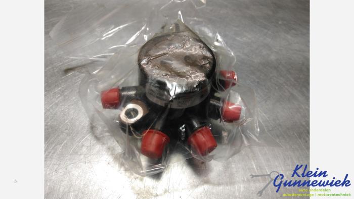 Usagé Système d'injection Ford Mondeo Prix € 80,00 Règlement à la marge proposé par Klein Gunnewiek Autodemontage & Motorentechniek