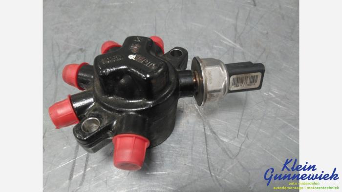 Usagé Système d'injection Ford Mondeo Prix € 80,00 Règlement à la marge proposé par Klein Gunnewiek Autodemontage & Motorentechniek
