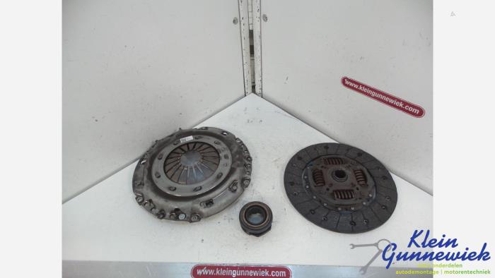 Usagé Kit embrayage (complet) Volkswagen Caddy Prix € 69,00 Règlement à la marge proposé par Klein Gunnewiek Autodemontage & Motorentechniek