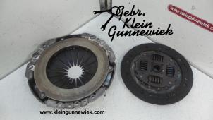 Used Clutch kit (complete) Renault Master Price on request offered by Gebr.Klein Gunnewiek Ho.BV