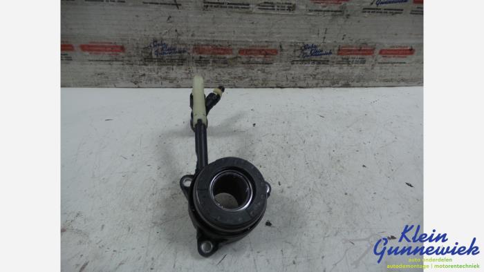 Clutch release bearing