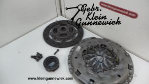 Gebrauchte Kupplungsset (komplett) Volkswagen Golf Preis auf Anfrage angeboten von Gebr.Klein Gunnewiek Ho.BV