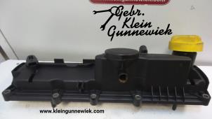 Usados Tapa de válvulas Renault Megane Precio de solicitud ofrecido por Gebr.Klein Gunnewiek Ho.BV