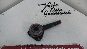 Usagé Embrayage cylindre auxiliaire Opel Vivaro Prix sur demande proposé par Gebr.Klein Gunnewiek Ho.BV
