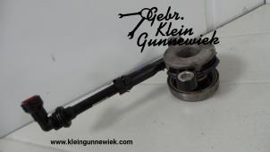 Used Clutch slave cylinder Opel Vivaro Price on request offered by Gebr.Klein Gunnewiek Ho.BV