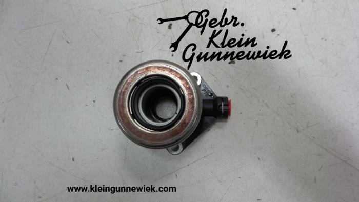 Clutch slave cylinder from a Opel Corsa 2013