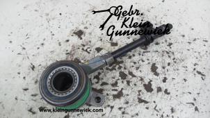 Used Clutch slave cylinder Opel Vivaro Price on request offered by Gebr.Klein Gunnewiek Ho.BV