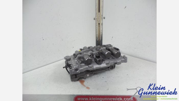 Ventilblock hydraulisch van een Volvo XC40 2018