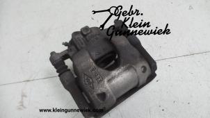 Used Front brake calliper, right Renault Clio Price € 60,00 Margin scheme offered by Gebr.Klein Gunnewiek Ho.BV