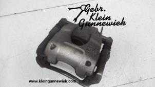 Used Front brake calliper, left Renault Clio Price € 60,00 Margin scheme offered by Gebr.Klein Gunnewiek Ho.BV