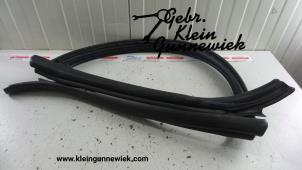 Used Windscreen rubber Renault Megane Price on request offered by Gebr.Klein Gunnewiek Ho.BV