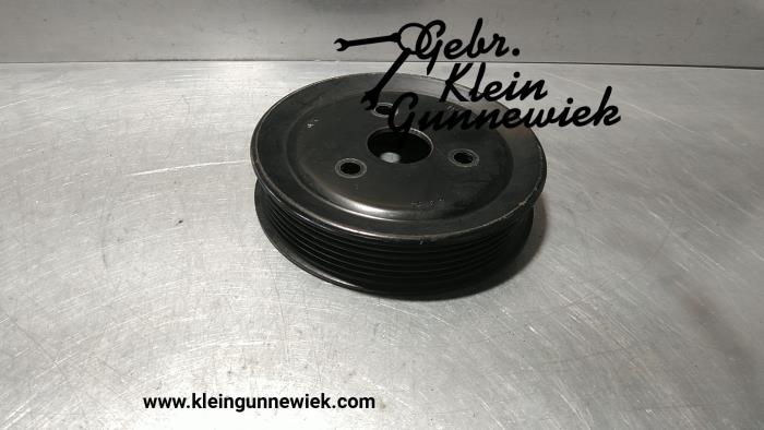 Water pump pulley from a Opel Astra 2011